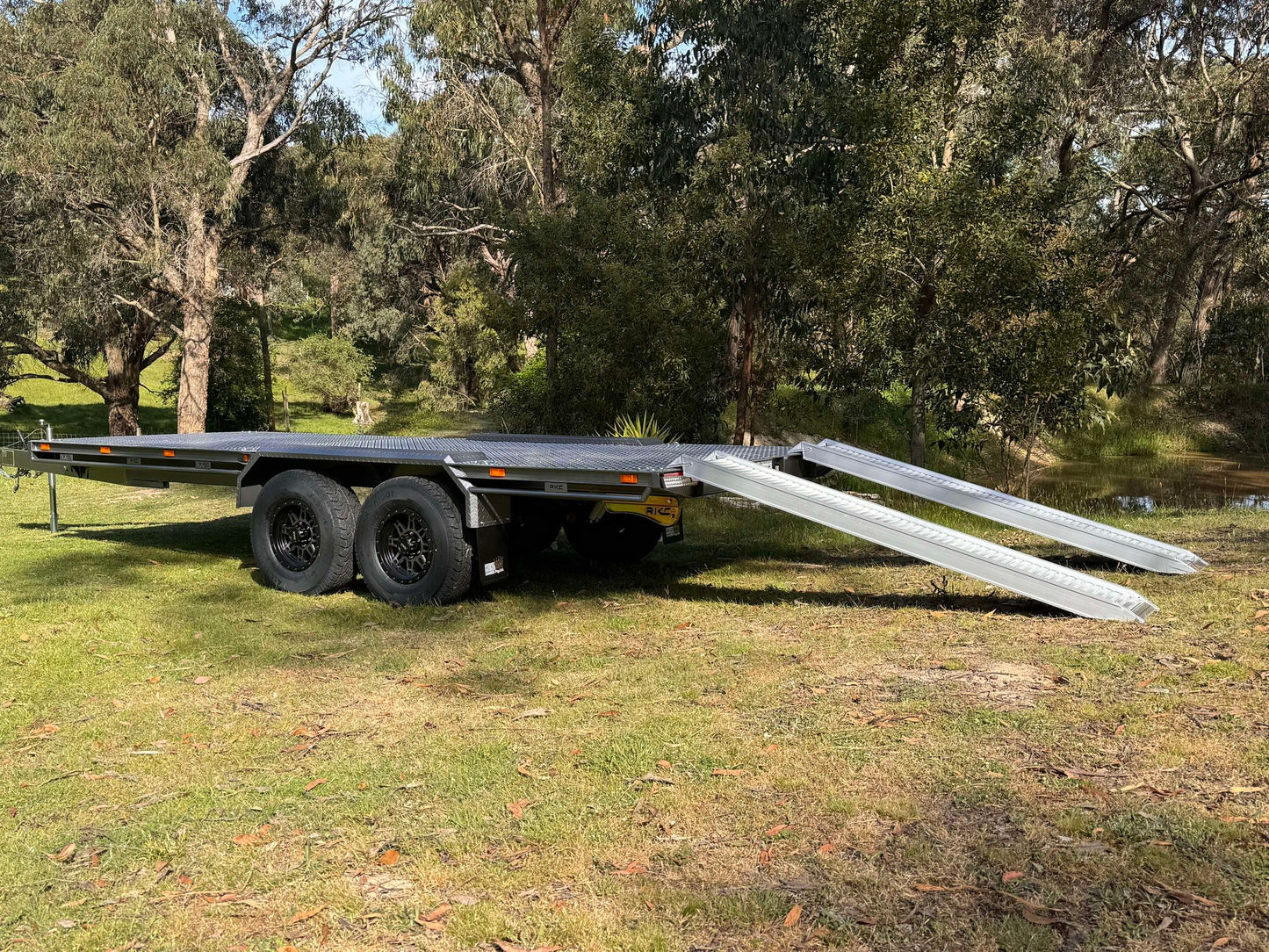 Roadking H2 Hauler - Standard Model