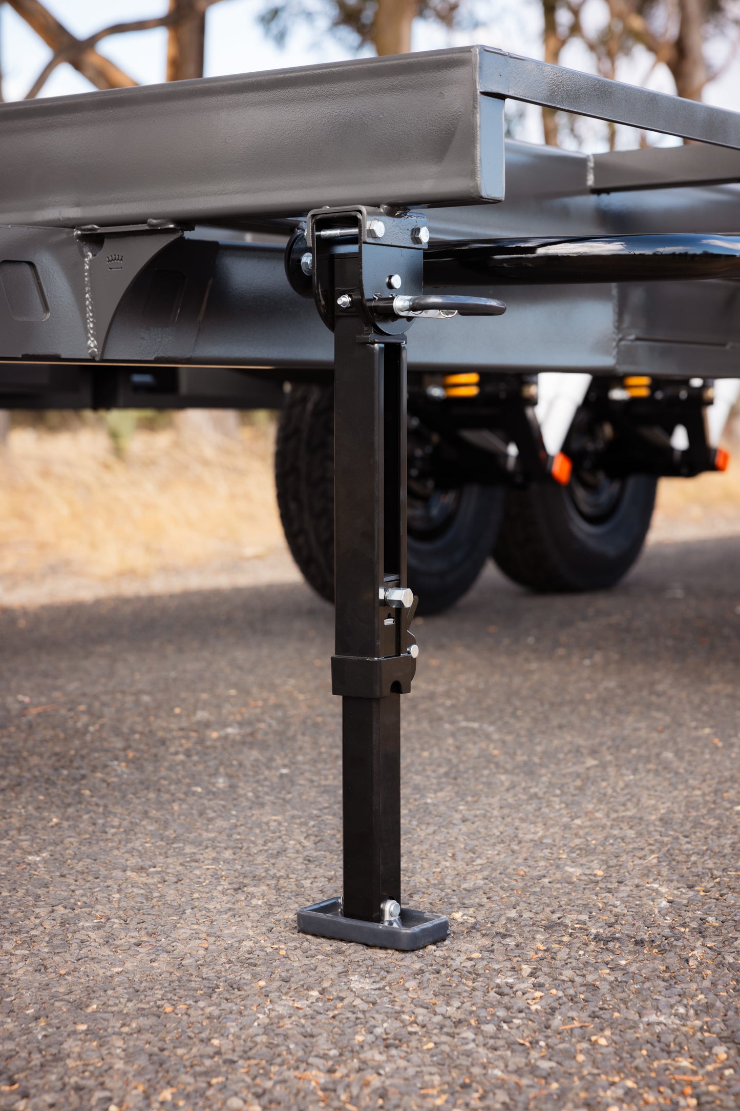 Caravan universal drop down stabiliser leg