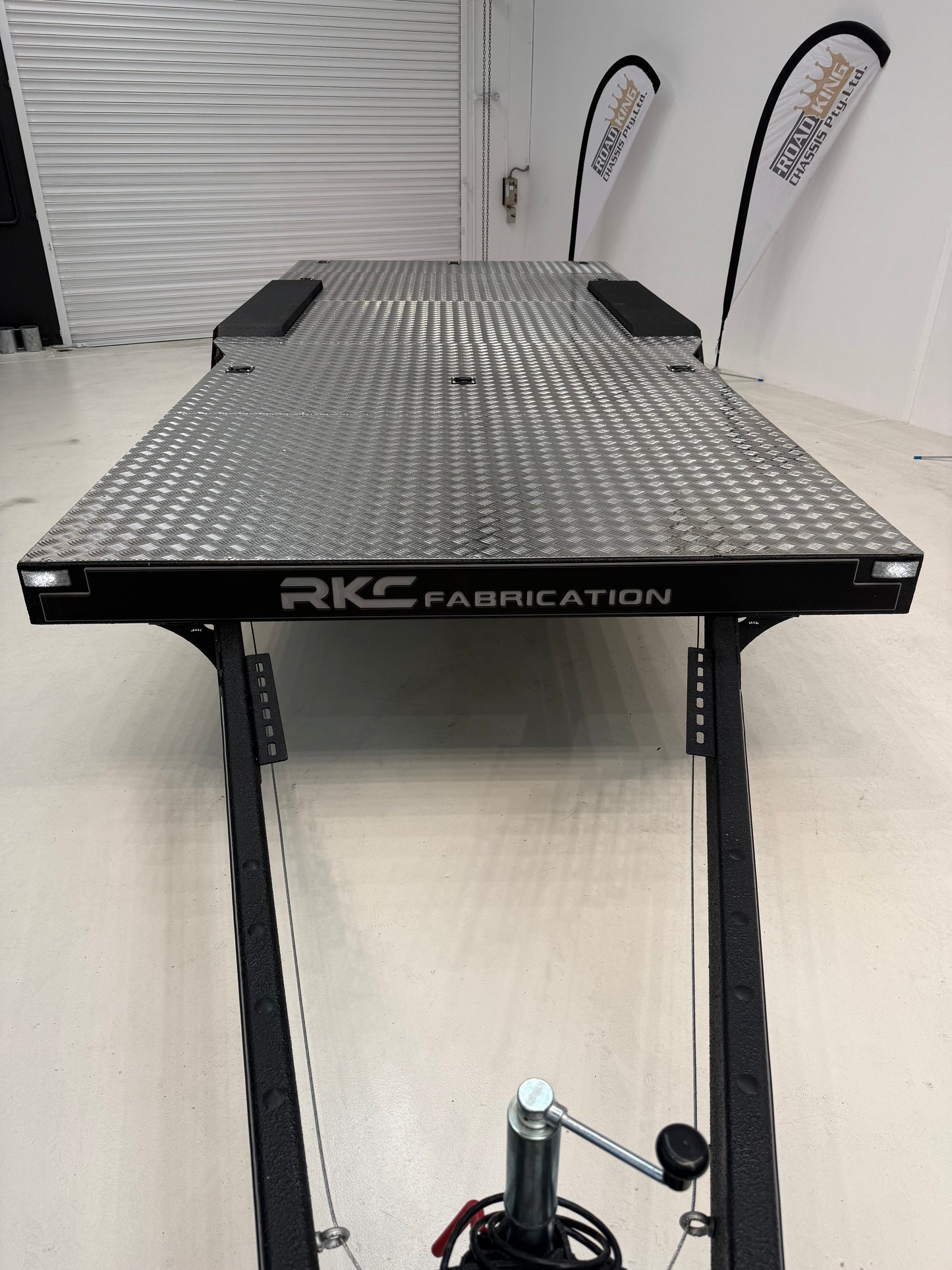 Roadking H2 Hauler - Standard Model