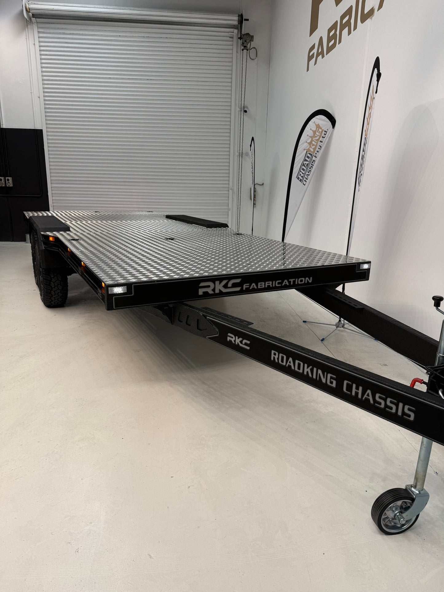 Roadking H2 Hauler - Standard Model