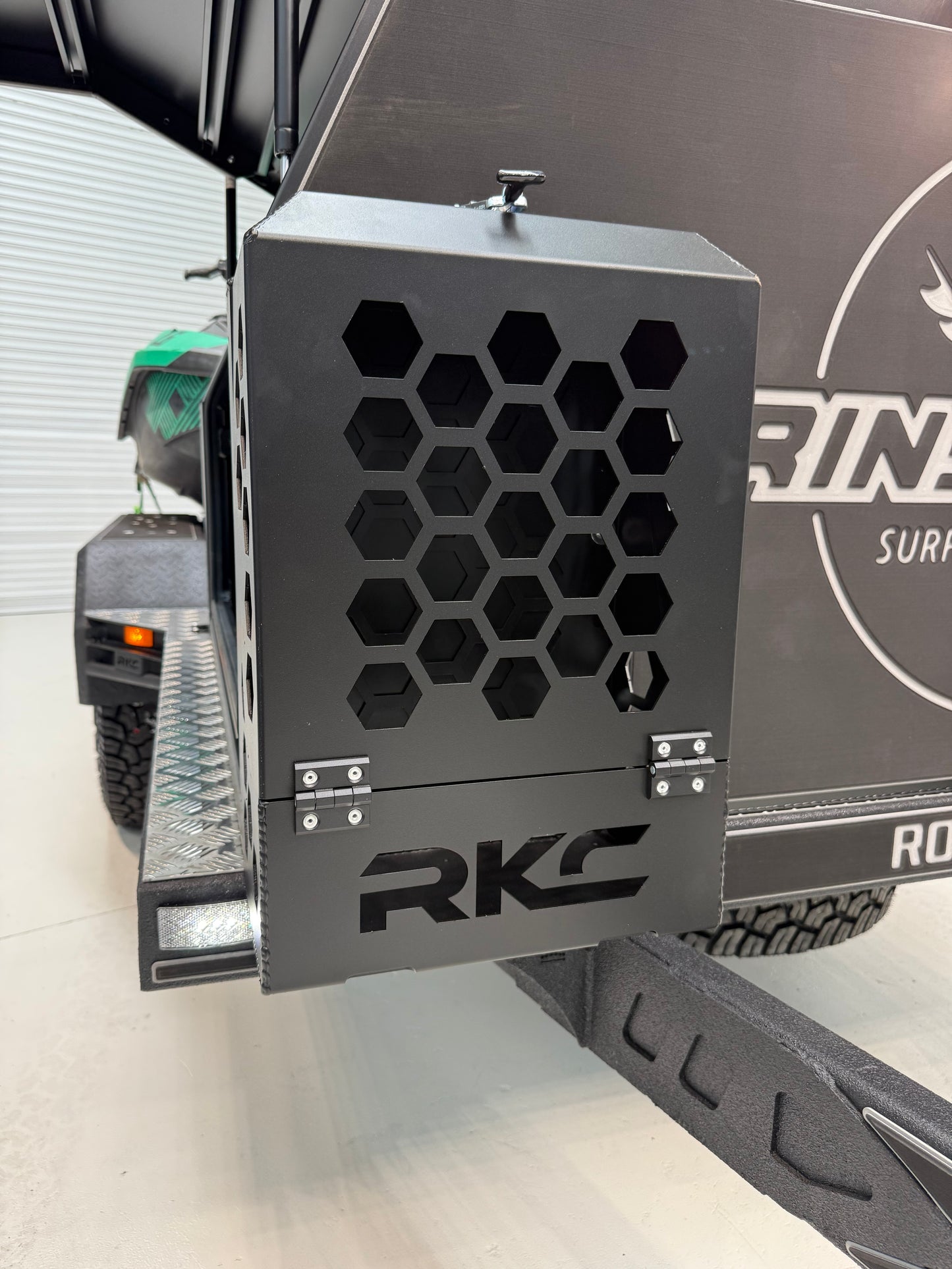 Roadking H2 RINSED CO Edition